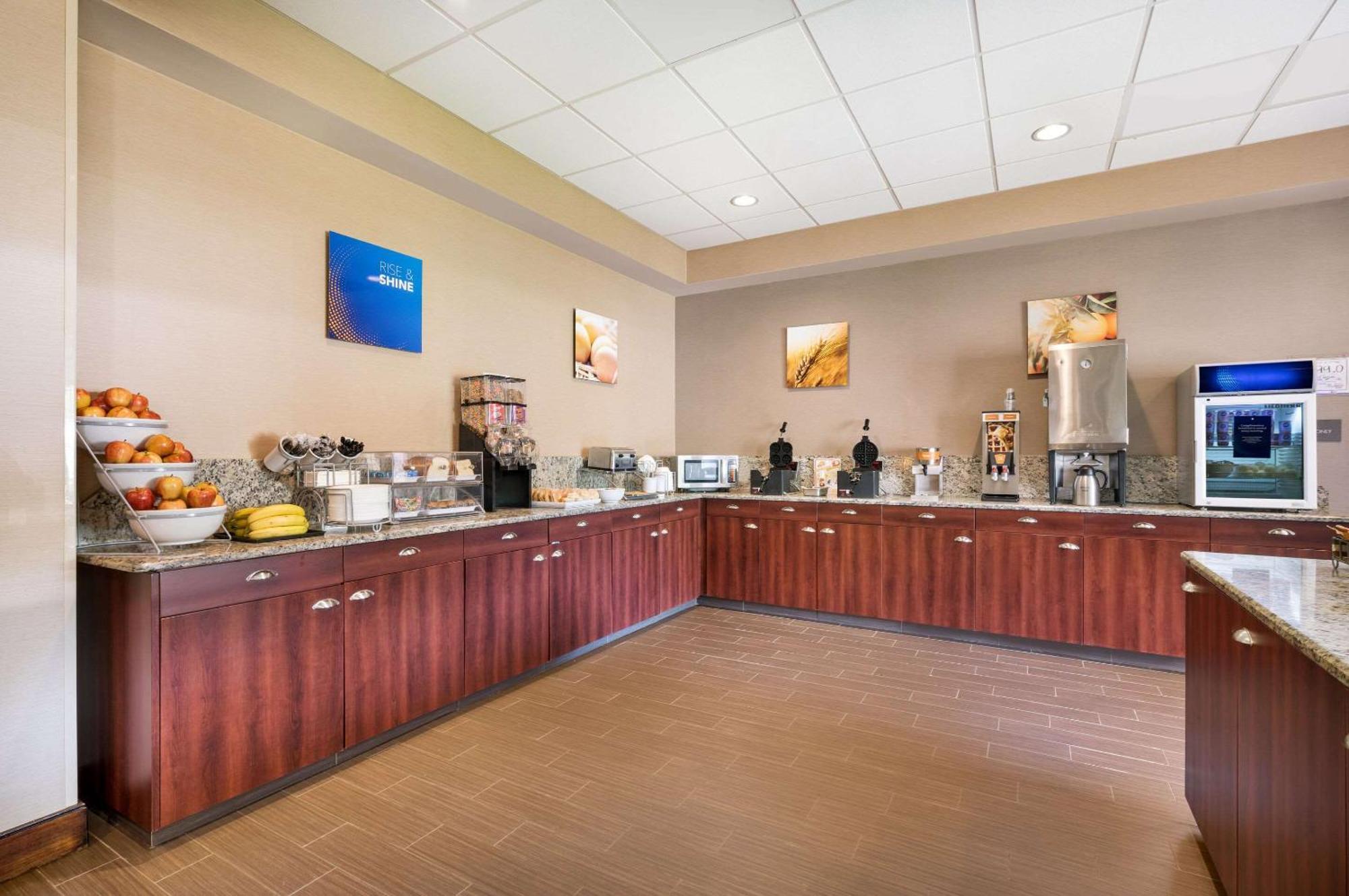 Comfort Northlake 2* Huntersville