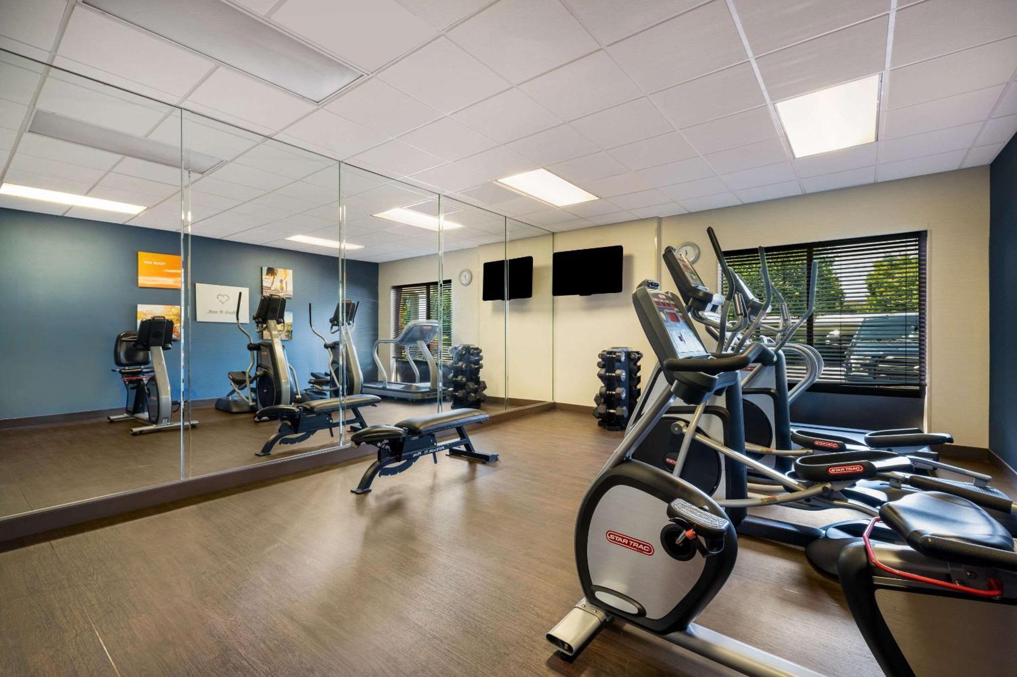 Comfort Northlake Hotel Huntersville