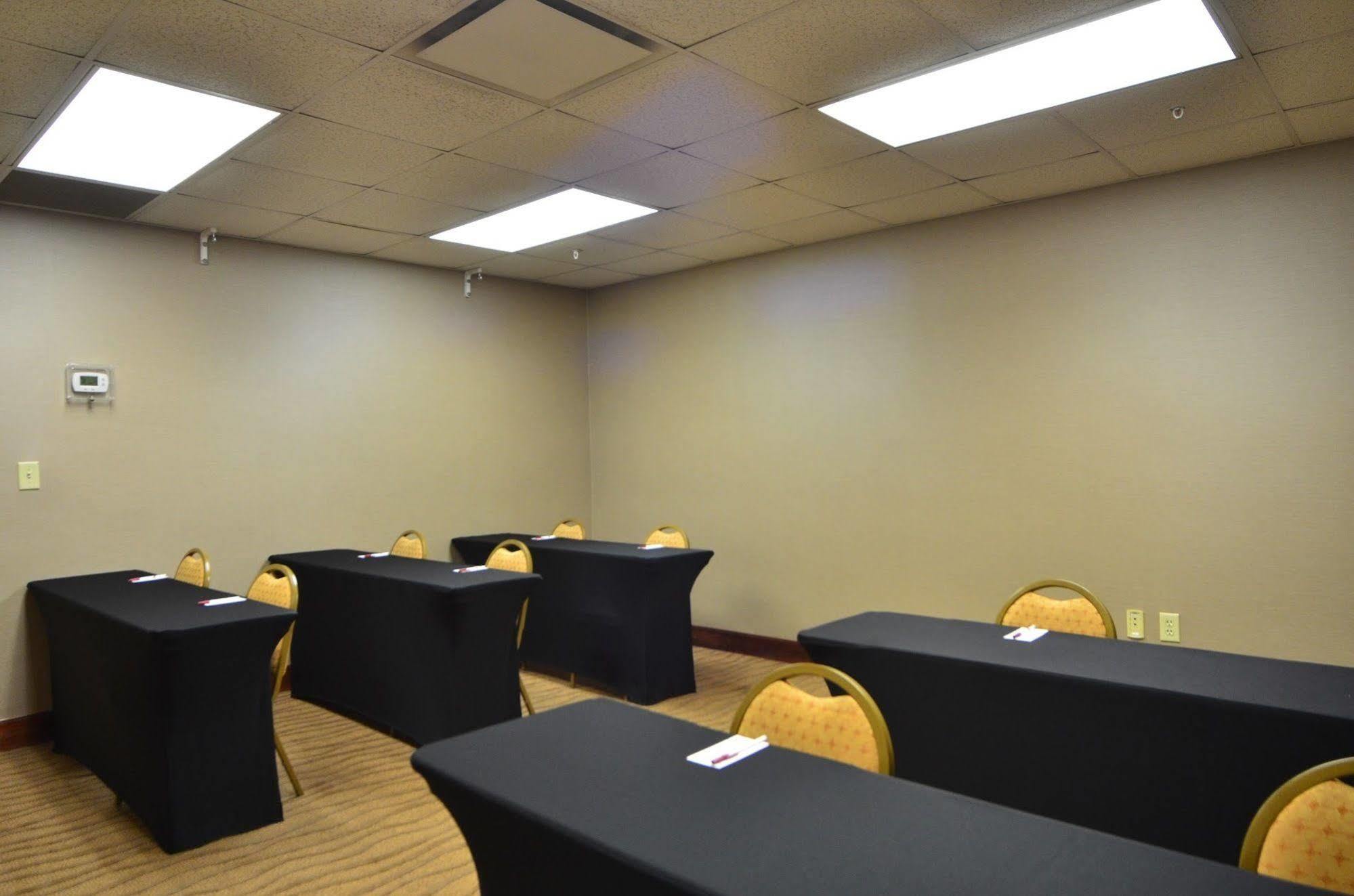 Comfort Northlake Huntersville