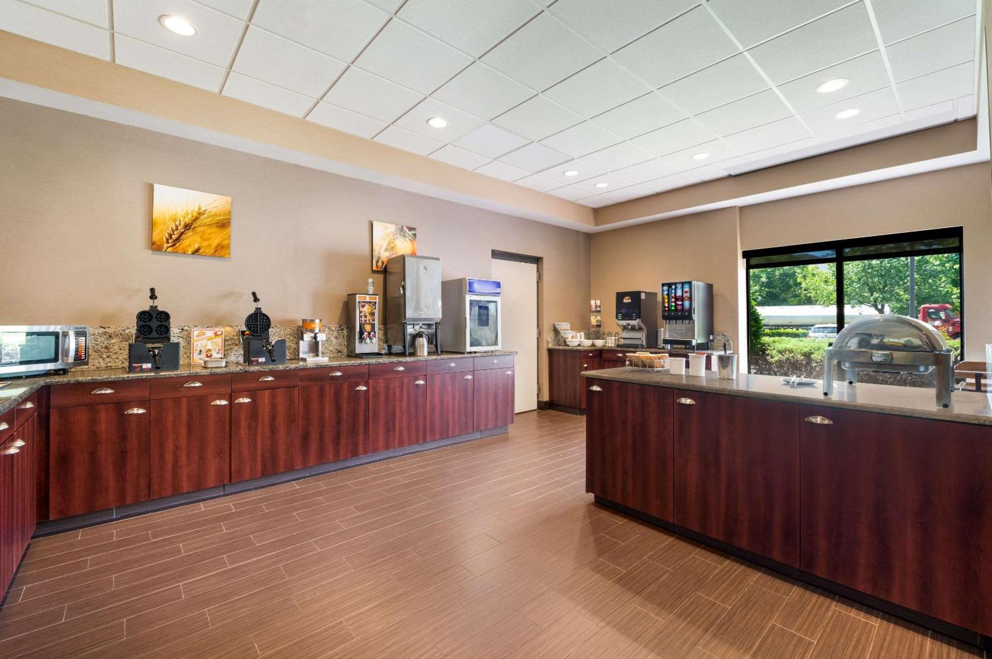 Comfort Northlake Huntersville